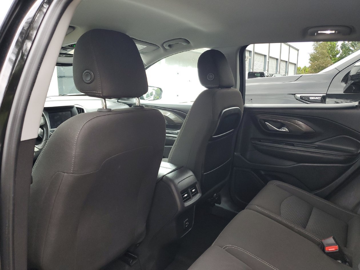 Used 2024 GMC Terrain SLE AWD/4WD image 9