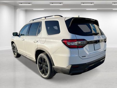 New 2026 Honda Pilot Black Edition image 5