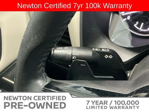 Used 2023 Nissan Rogue SV w/ SV Premium B Package FWD image 18