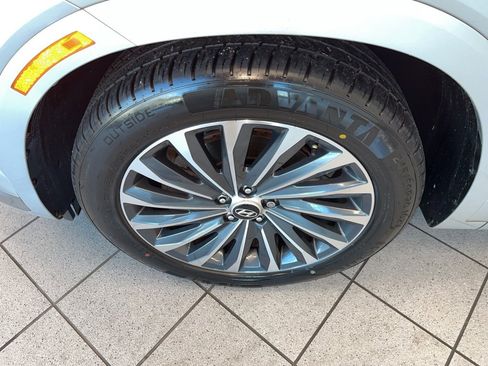 Used 2024 Hyundai Palisade Calligraphy image 5