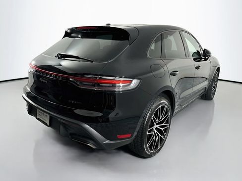 Certified 2026 Porsche Macan AWD/4WD image 9