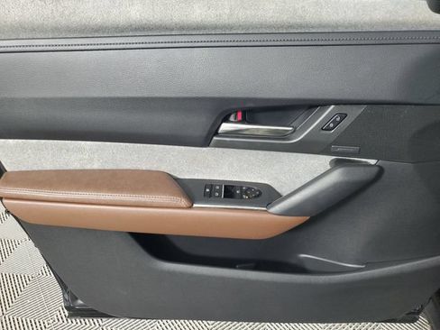 Certified 2023 MAZDA MX-30 Electric w/ Premium Plus Pkg FWD image 17