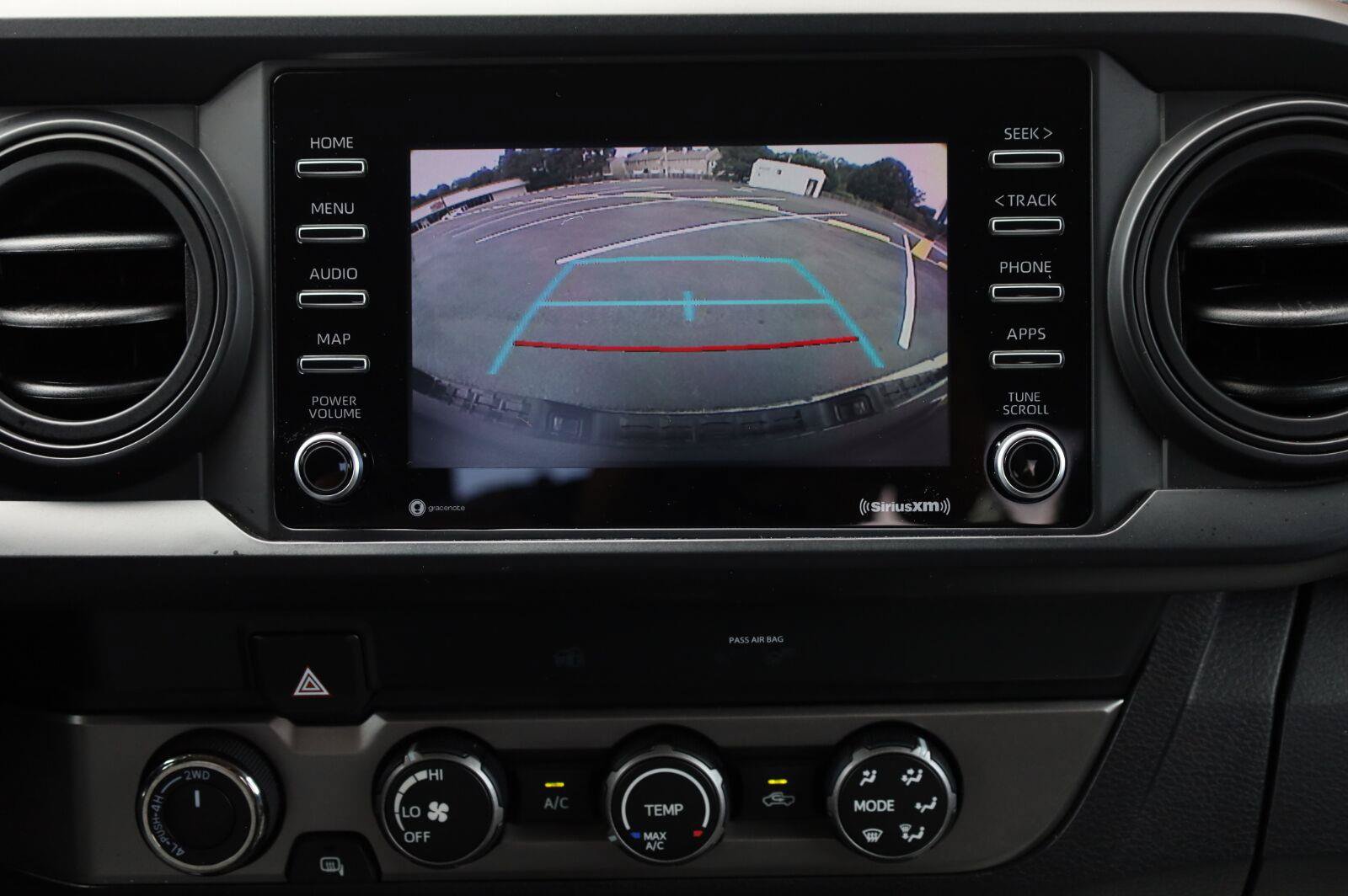 Used 2020 Toyota Tacoma SR AWD/4WD image 29