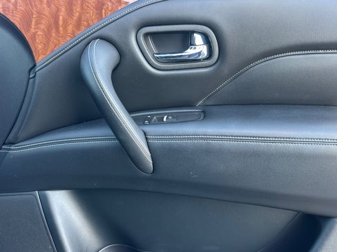 Used 2018 INFINITI QX80 2WD w/ Driver Assistance Package image 22