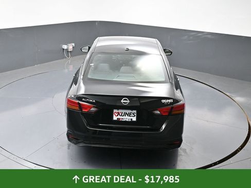 Used 2024 Nissan Altima 2.5 SV image 48