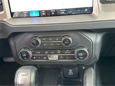 New 2025 Ford Bronco Outer Banks w/ Sasquatch Package image 28