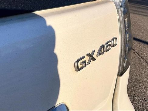 Used 2021 Lexus GX 460 Premium w/ Premium Package image 8