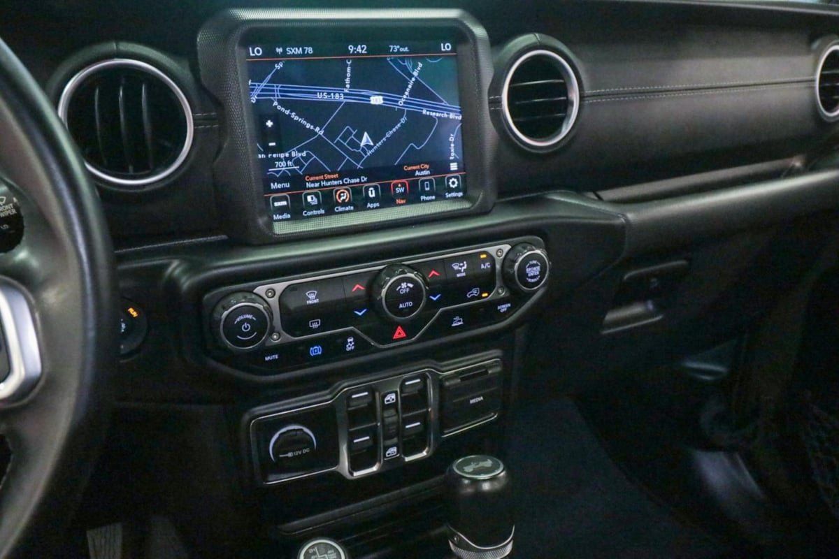 Used 2021 Jeep Wrangler Unlimited Sahara AWD/4WD image 21