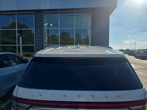 Used 2020 Lincoln Aviator Reserve w/ Equipment Group 201A AWD/4WD image 6