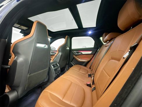 Used 2024 Jaguar F-PACE R-Dynamic S image 24