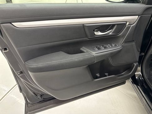 Used 2018 Honda CR-V LX image 11