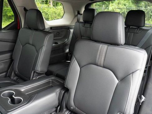 New 2025 Honda Pilot EX-L image 18