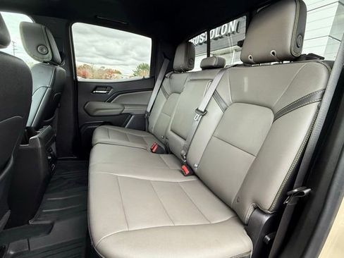 Used 2024 Chevrolet Colorado ZR2 w/ ZR2 Convenience Package III image 21