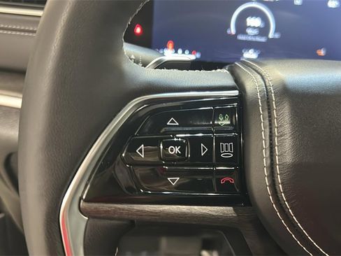 Used 2024 Jeep Grand Cherokee Overland image 23