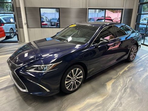 Used 2019 Lexus ES 300h w/ Premium Package FWD image 36