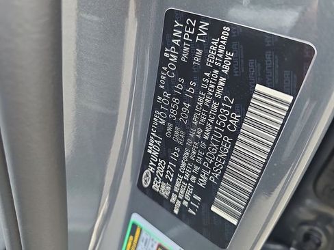 New 2026 Hyundai Elantra Limited FWD image 46