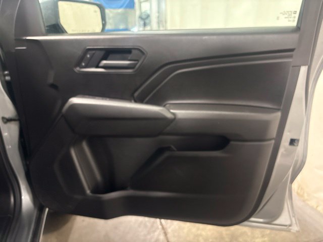 Used 2025 Chevrolet Colorado W/T w/ Advanced Trailering Package AWD/4WD image 35
