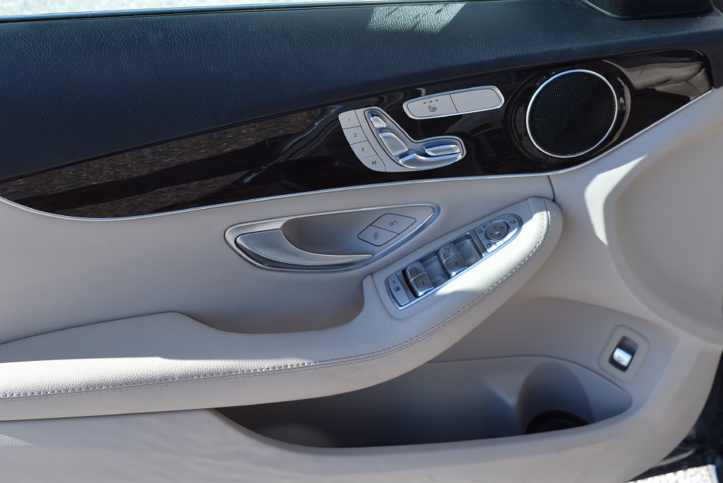 Used 2020 Mercedes-Benz C 300 4MATIC Sedan image 9