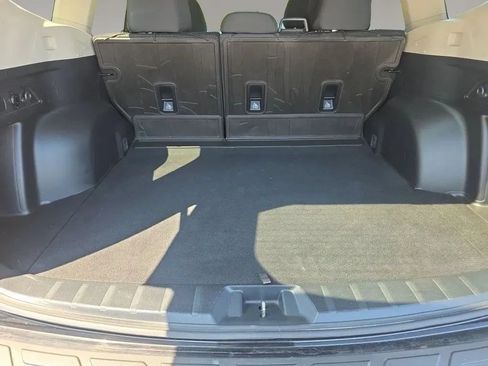 Used 2019 Subaru Forester Premium AWD/4WD image 11