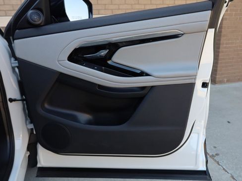 Used 2023 Land Rover Range Rover Evoque R-Dynamic S image 26