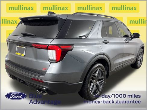 Certified 2025 Ford Explorer ST image 4