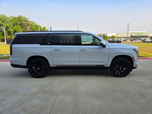 New 2026 Cadillac Escalade ESV Platinum Sport image 8