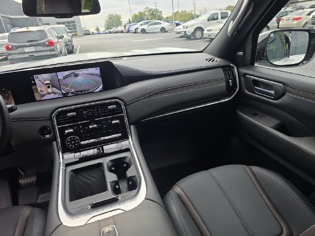 Used 2025 Nissan Armada SL AWD/4WD image 33