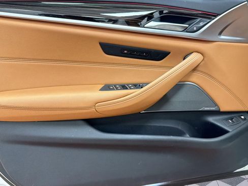 Certified 2023 BMW 530e xDrive w/ Premium Package image 13