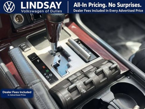 Used 2013 Lexus LX 570 4WD w/ Luxury Pkg image 21