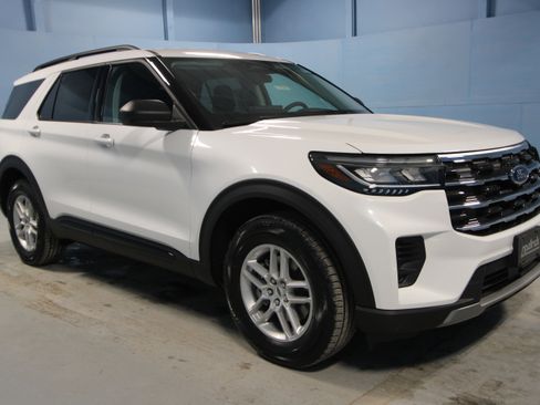 New 2026 Ford Explorer Active image 1