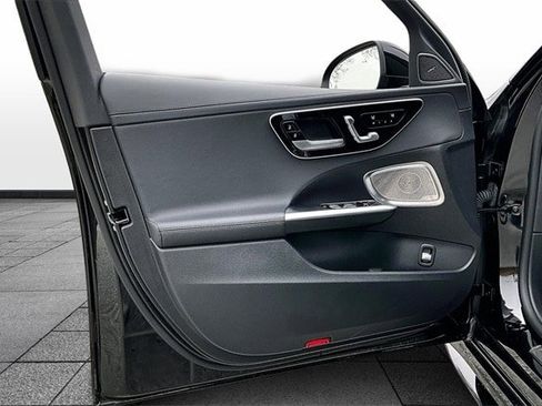 Used 2024 Mercedes-Benz C 300 4MATIC Sedan image 23