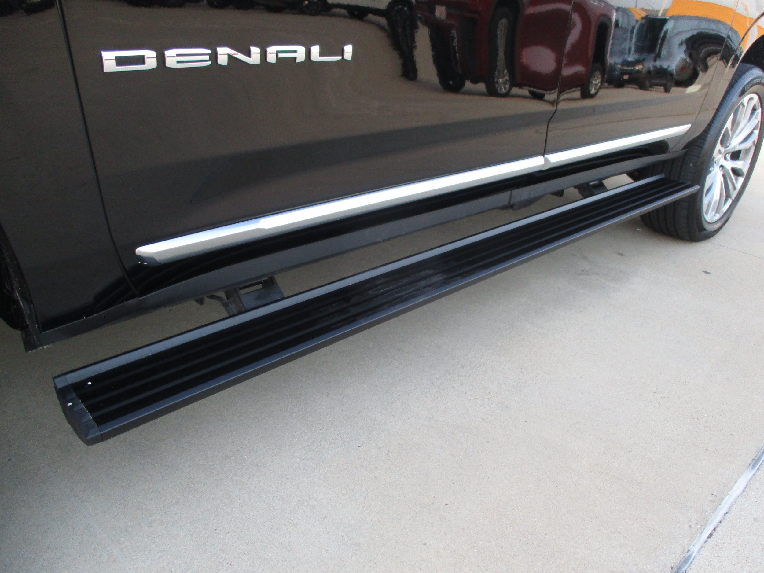 Used 2022 GMC Yukon XL Denali w/ Max Trailering Package AWD/4WD image 10