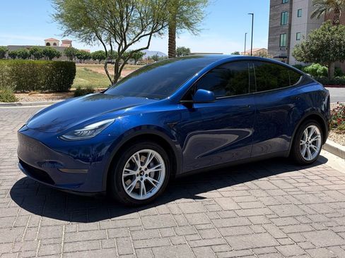 Used 2021 Tesla Model Y Long Range AWD/4WD image 6
