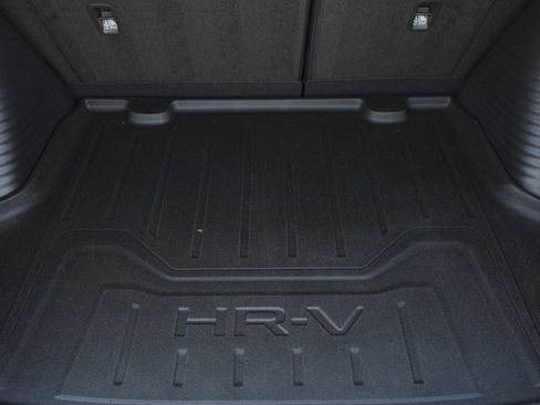 Certified 2024 Honda HR-V LX image 27