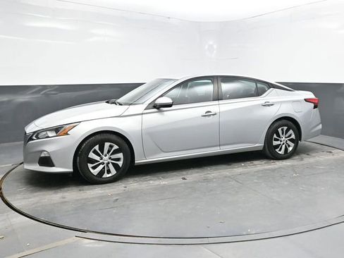 Used 2021 Nissan Altima 2.5 S image 3