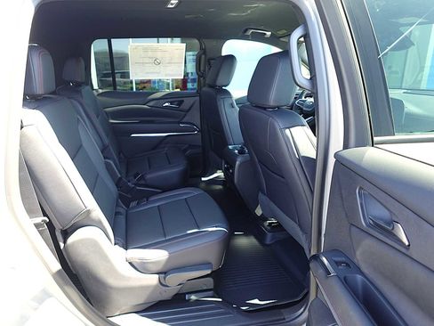 New 2026 Chevrolet Traverse Z71 w/ Driver Confidence Package AWD/4WD image 28