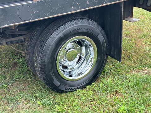 Used 2019 RAM 3500 Tradesman w/ Chrome Appearance Group image 11