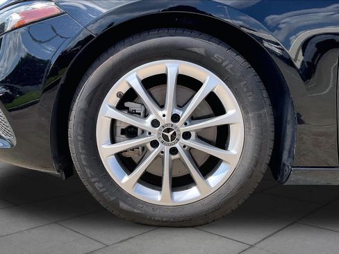 Used 2022 Mercedes-Benz A 220 image 9