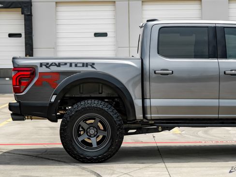Used 2025 Ford F150 Raptor w/ Equipment Group 803A Raptor R AWD/4WD image 21