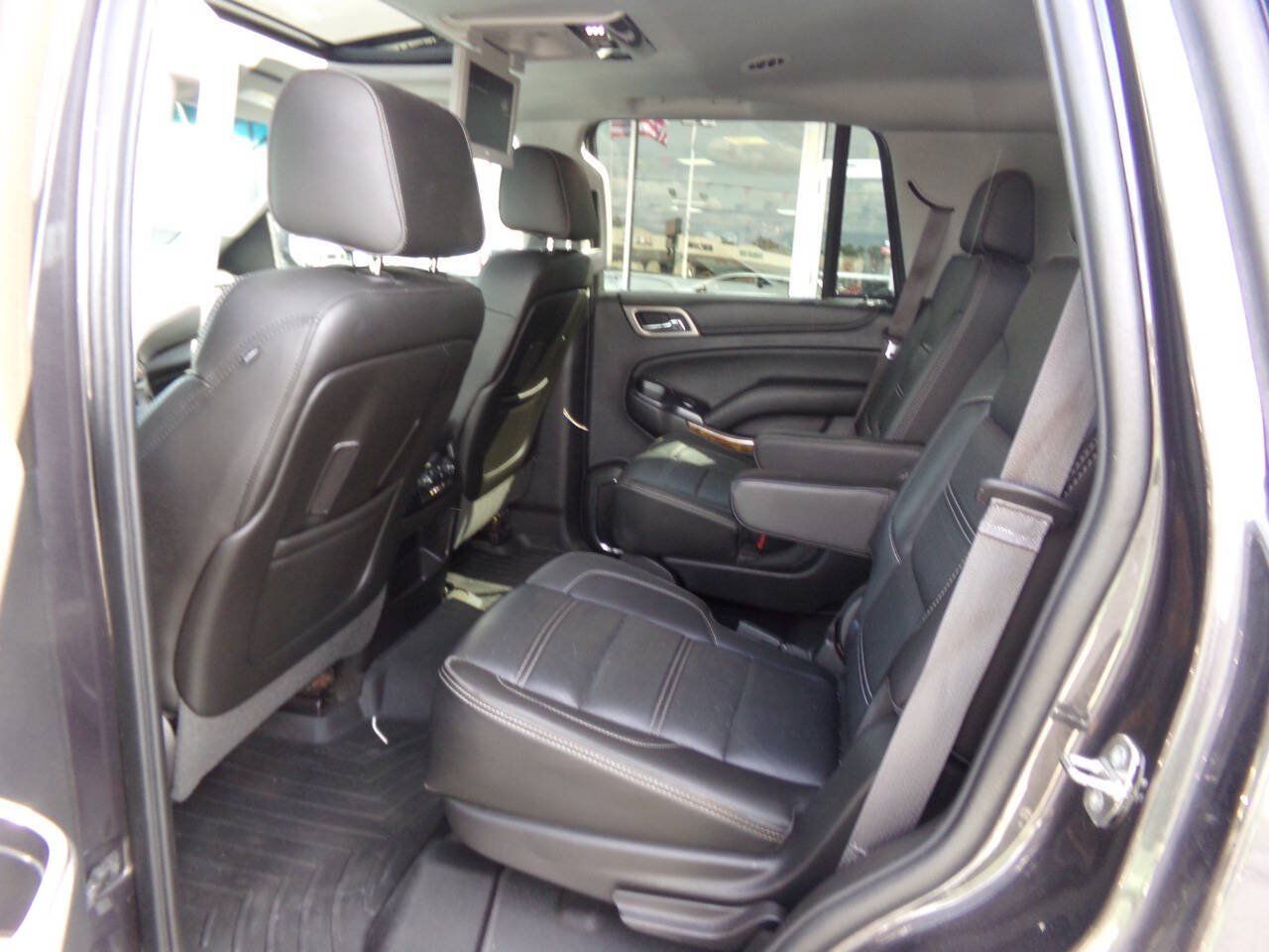 Used 2015 GMC Yukon Denali w/ Touring Package AWD/4WD image 13