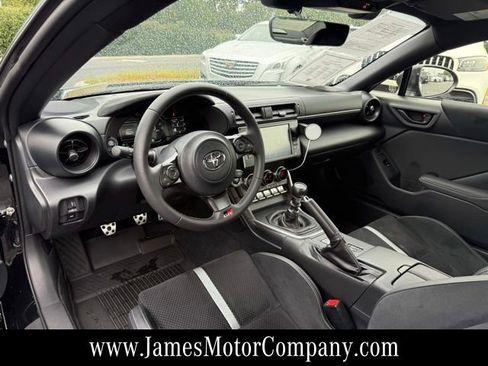 Used 2025 Toyota GR86 Premium w/ Performance Package RWD image 11
