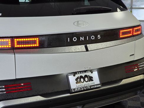 New 2025 Hyundai Ioniq 5 SEL AWD/4WD image 11