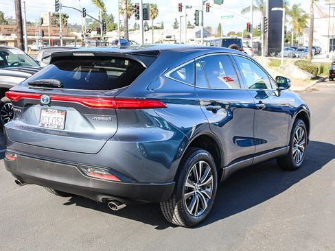 Certified 2021 Toyota Venza LE image 24