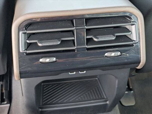 Certified 2025 BMW 530i image 18