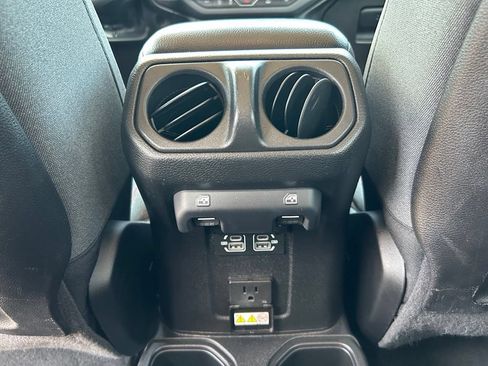 Used 2024 Jeep Wrangler Unlimited Rubicon AWD/4WD image 45