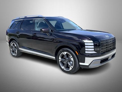 Certified 2026 Hyundai Palisade Limited AWD/4WD image 3