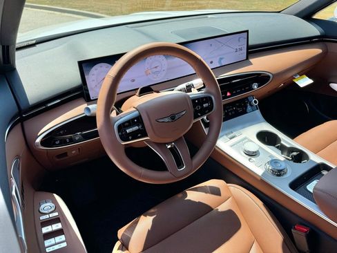 New 2026 Genesis GV70 2.5T Advanced AWD/4WD image 2