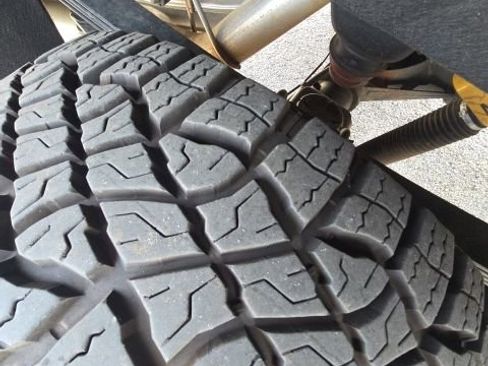 Used 2025 Chevrolet Silverado 2500 ZR2 w/ Technology Package image 14