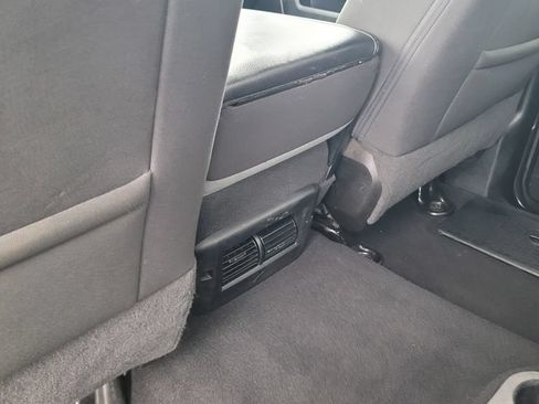 Used 2021 RAM 1500 Classic SLT AWD/4WD image 26