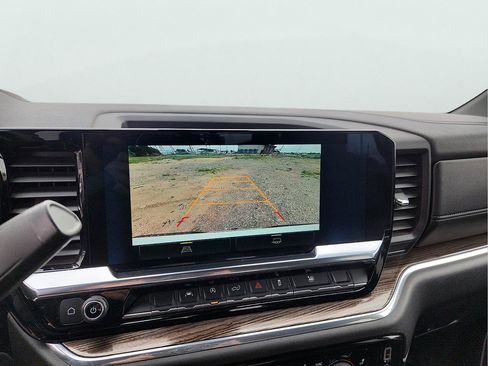 Used 2025 Chevrolet Silverado 1500 LT AWD/4WD image 23